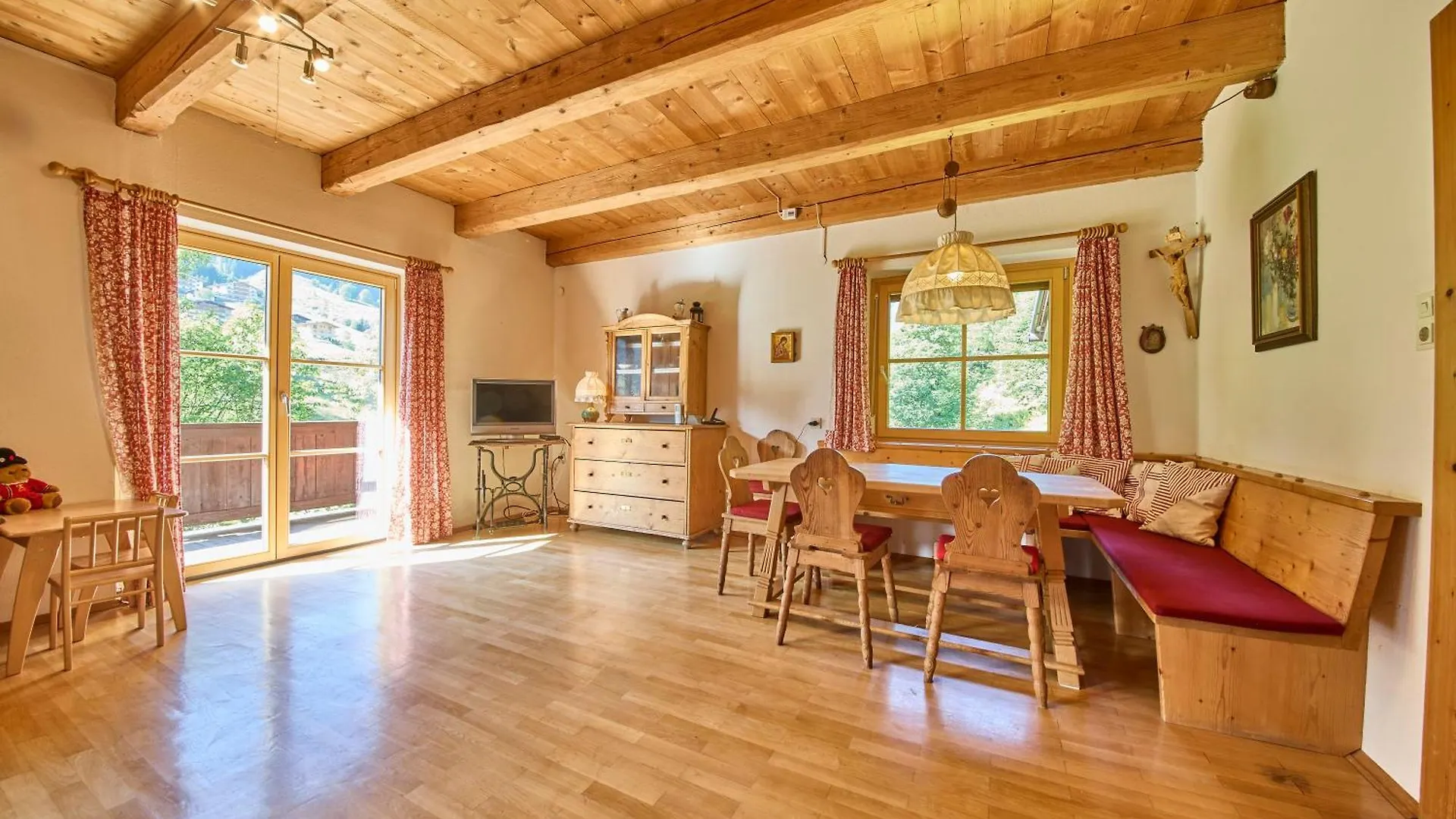 Chalet Apartments Ferius Inklusive Jokercard Im Sommer Saalbach-Hinterglemm 0*,  Østrig